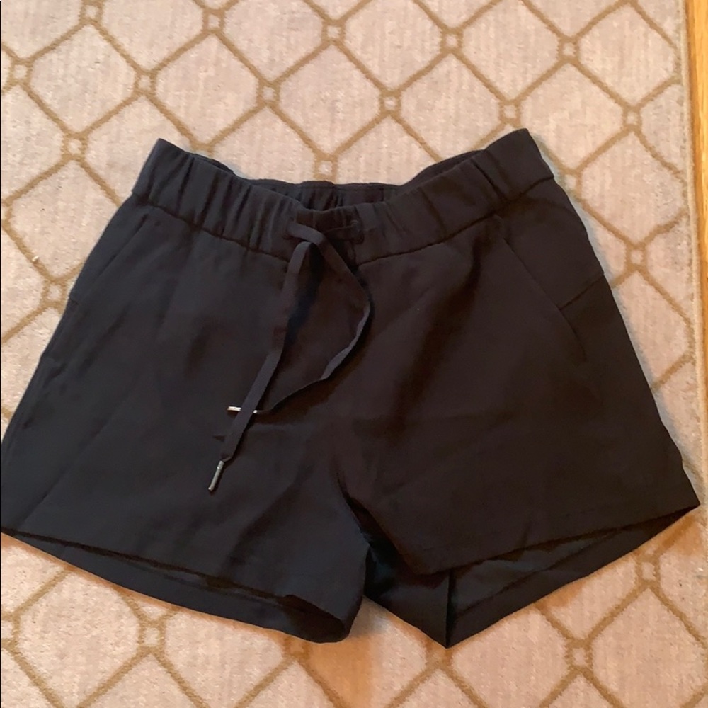 NWOT BLACK LULULEMON SHORTS